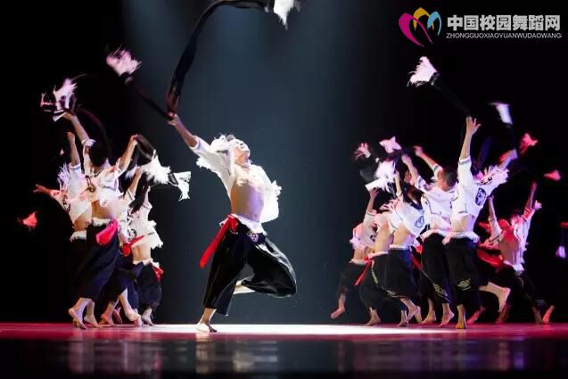 7、男子群舞《土家魂》.jpg